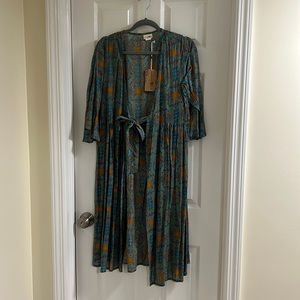 Natural Life Floral 3/4 Sleeve Kaftan. Size M/L.